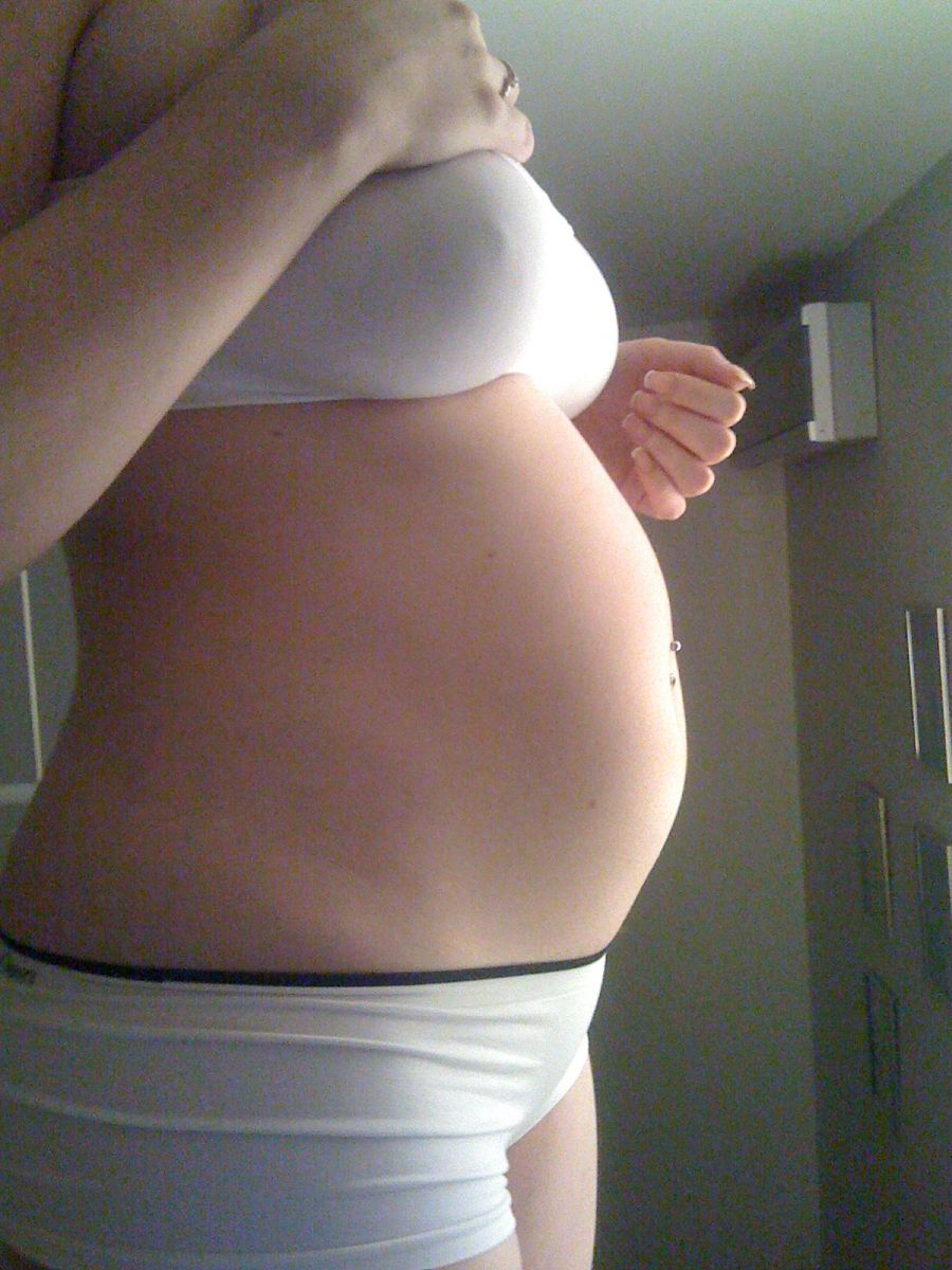 Живот 18 недель форум. Живот на 18 неделе. Живот на 18 неделе беременности. Живот на 17-18 неделе. 18 Недель беременности живо.