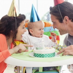Что подарить ребенку на первый день рождения (1 год) ?